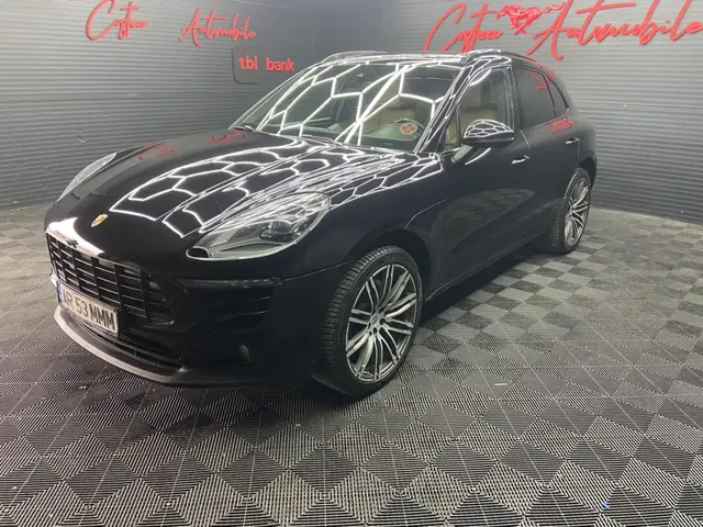 PORSCHE MACAN S