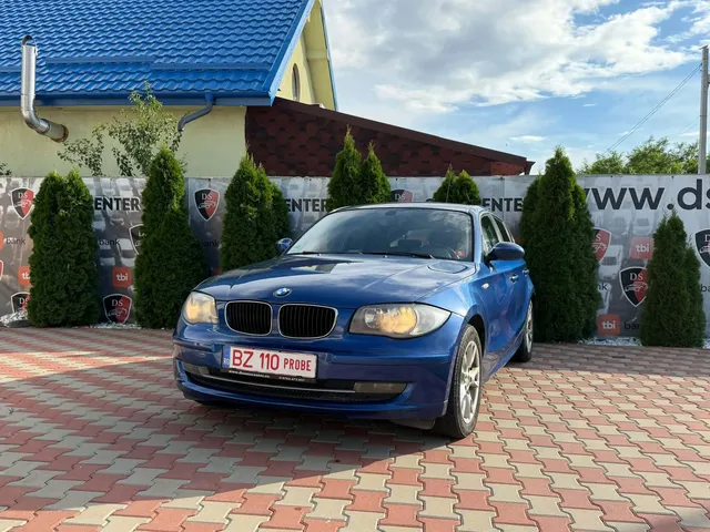 BMW 1 SERIES