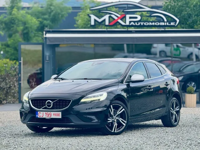VOLVO V40