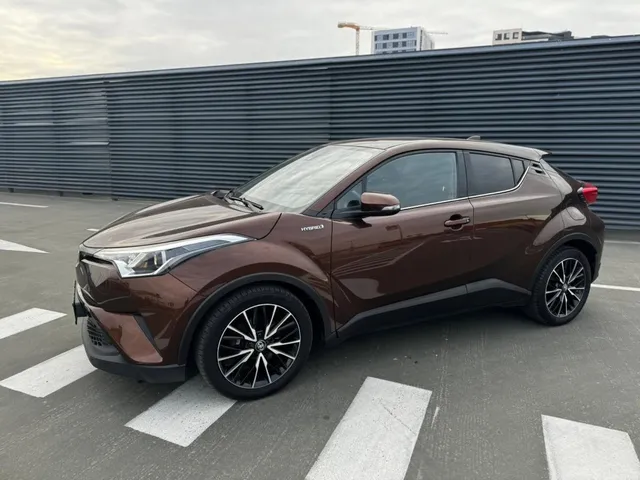 TOYOTA C-HR