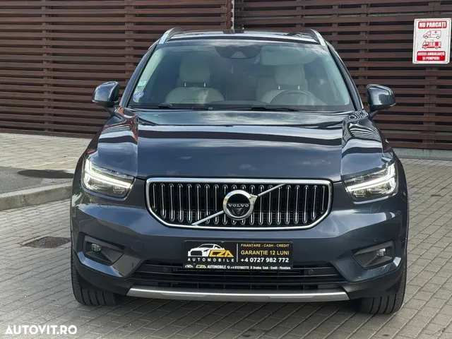 VOLVO XC40