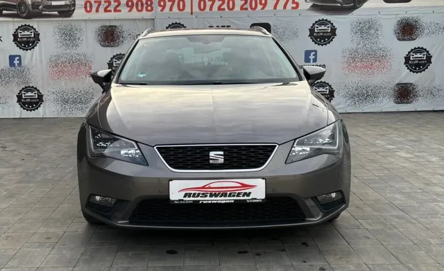 SEAT LEON