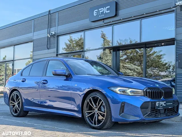 BMW 3 SERIES