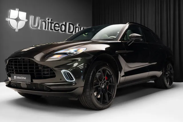 ASTON MARTIN DBX