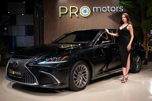 LEXUS ES