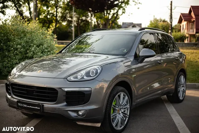 PORSCHE CAYENNE