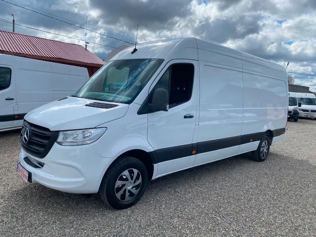 MERCEDES-BENZ SPRINTER