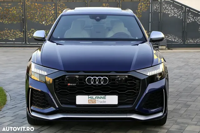 AUDI RS Q8