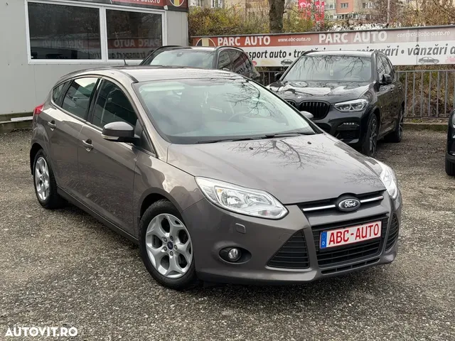FORD FOCUS