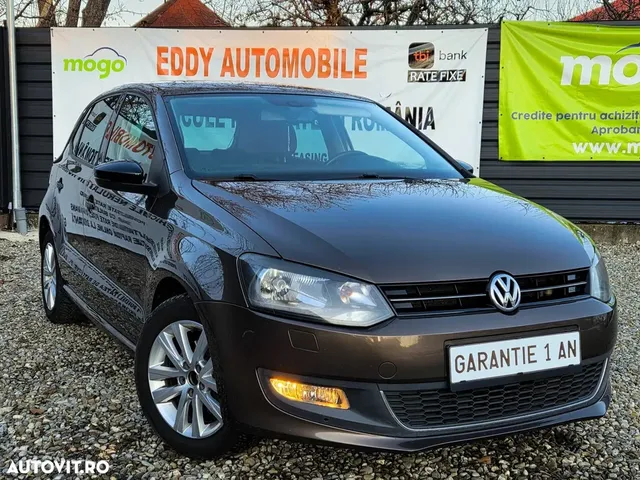 VOLKSWAGEN POLO