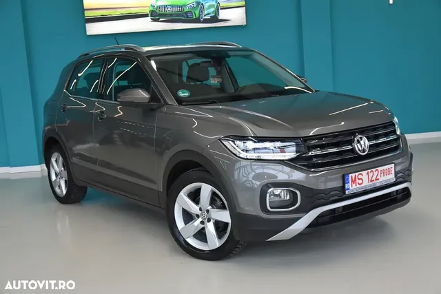VOLKSWAGEN T-CROSS