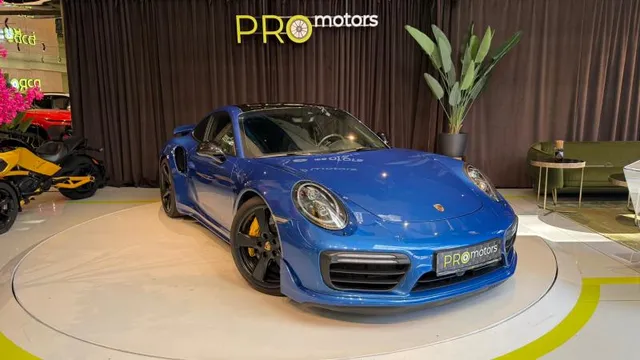 PORSCHE 911 TURBO