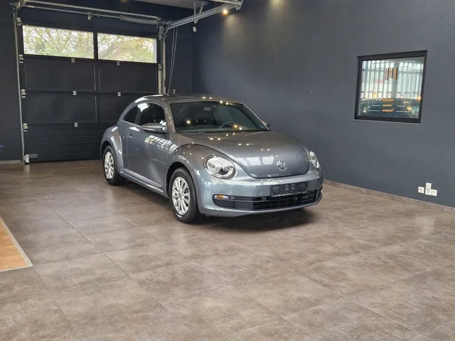 VOLKSWAGEN BEETLE