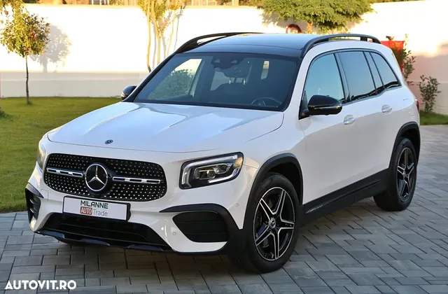 MERCEDES-BENZ GLB