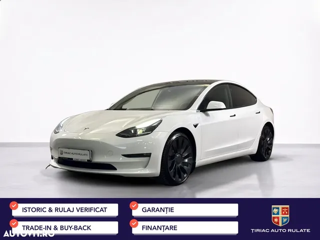 TESLA MODEL 3