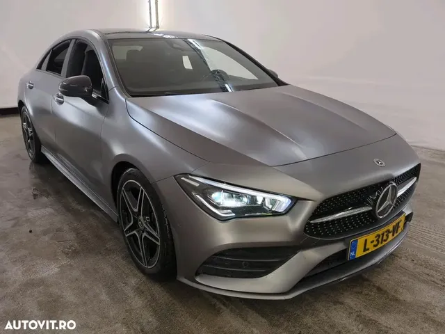 MERCEDES-BENZ CLA