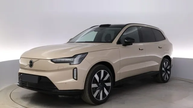 VOLVO EX90
