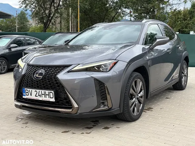 LEXUS UX