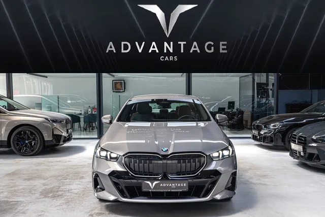 BMW 5 SERIES