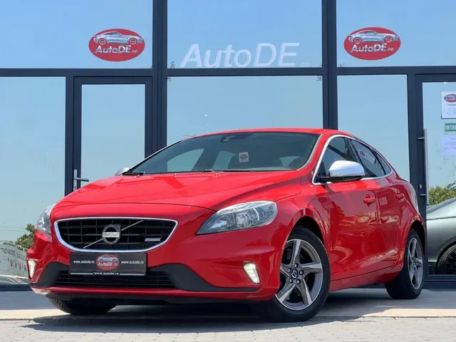 VOLVO V40