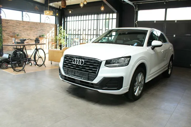 AUDI Q2