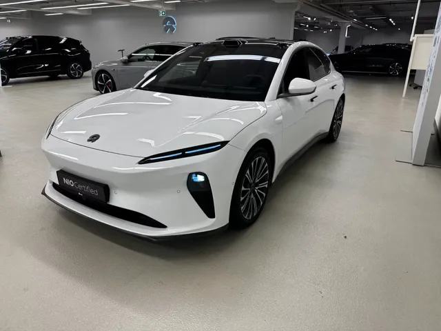 NIO ET5