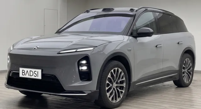 NIO EL6