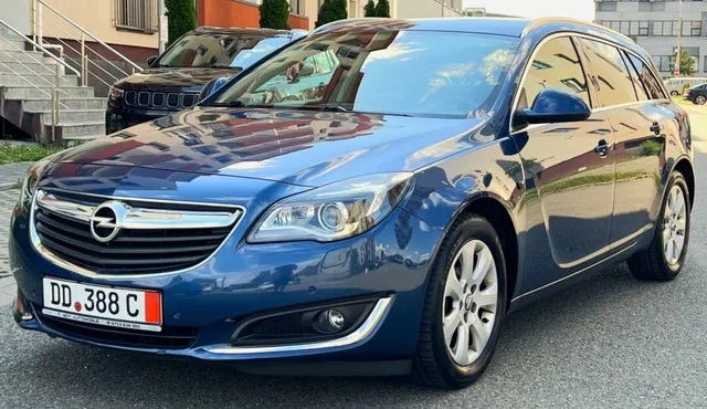 OPEL INSIGNIA