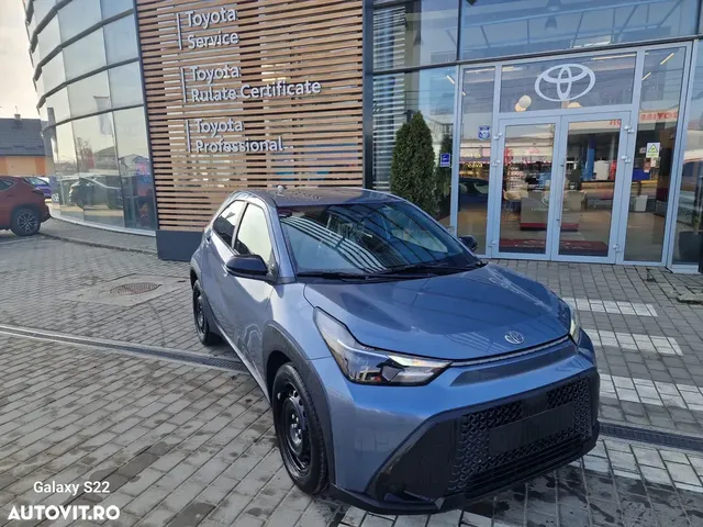 TOYOTA AYGO X