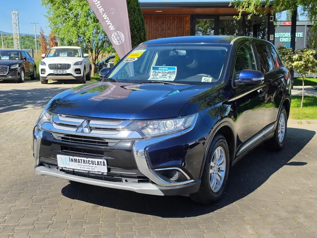 MITSUBISHI OUTLANDER