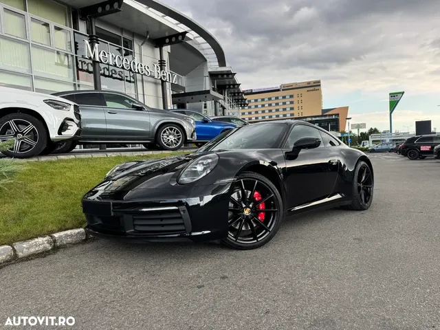 PORSCHE 911