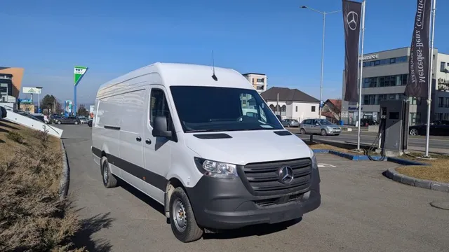 MERCEDES-BENZ SPRINTER