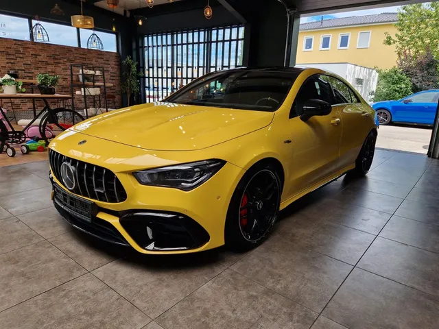 MERCEDES-BENZ CLA