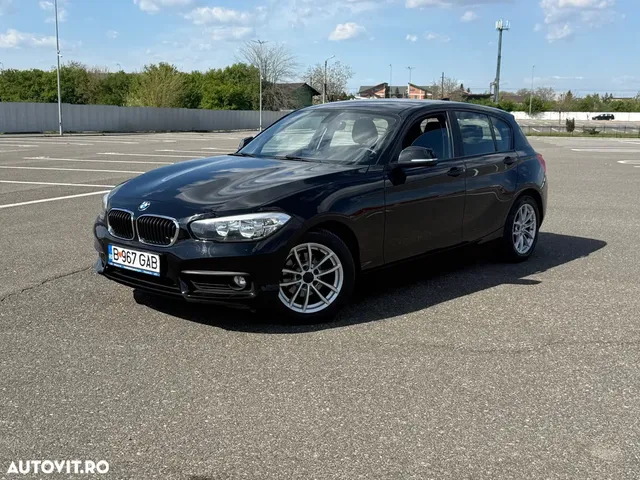 BMW 1 SERIES