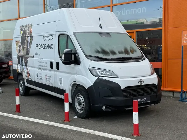 TOYOTA PROACE
