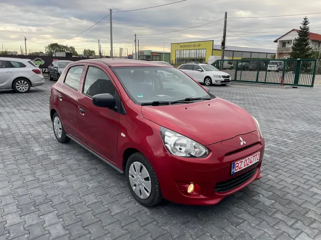 MITSUBISHI SPACE STAR