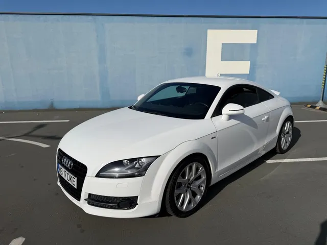 AUDI TT