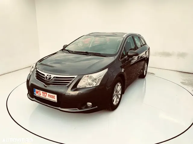 TOYOTA AVENSIS