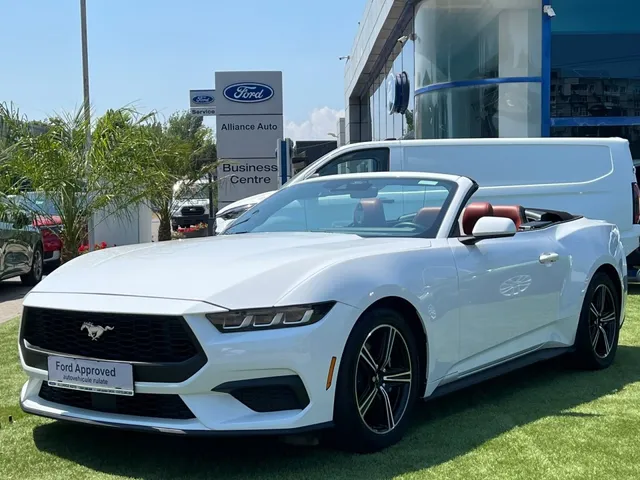 FORD MUSTANG