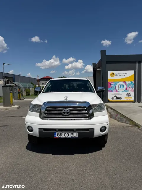 TOYOTA TUNDRA
