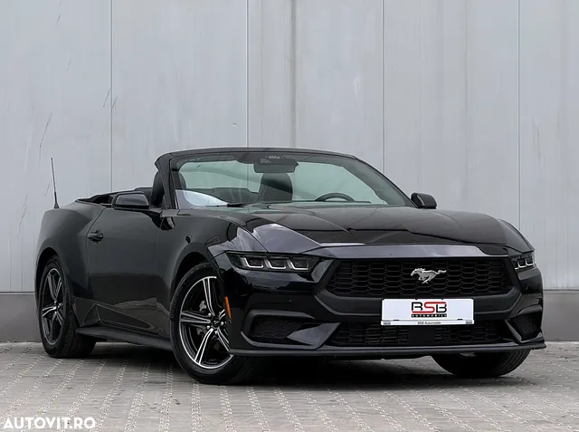 FORD MUSTANG
