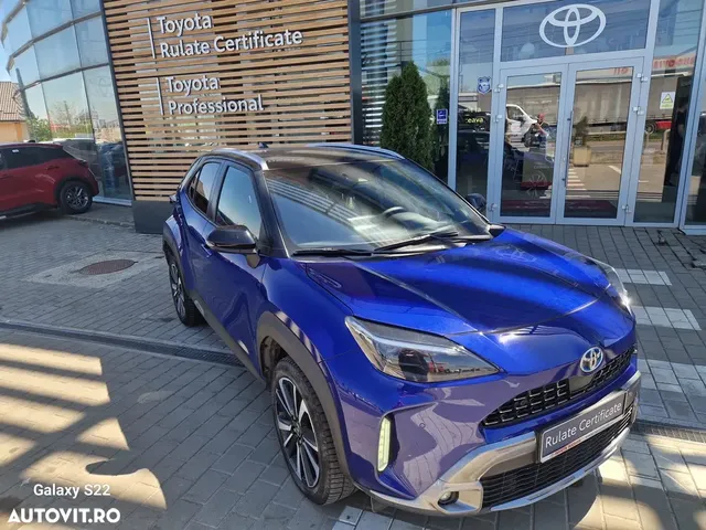 TOYOTA YARIS CROSS