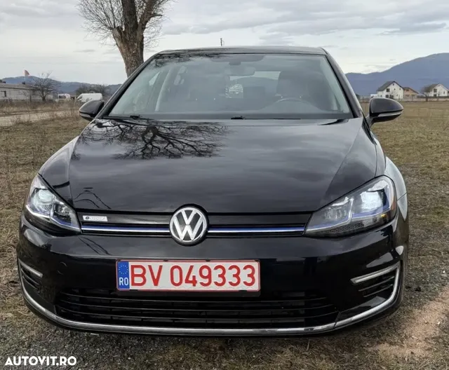 VOLKSWAGEN E GOLF