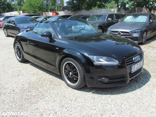 AUDI TT