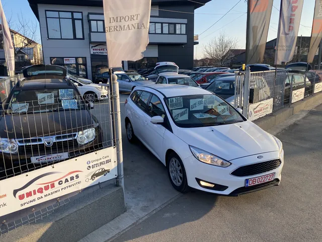 FORD FOCUS