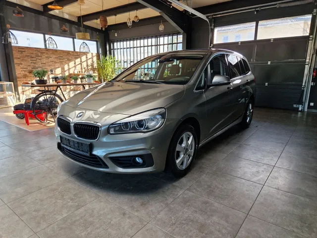 BMW 218I