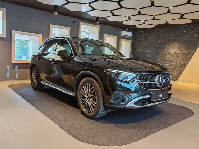 MERCEDES-BENZ GLC