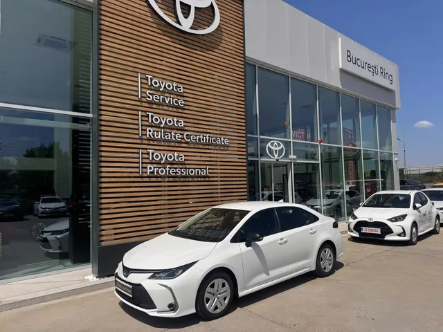 TOYOTA COROLLA