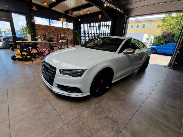 AUDI S7
