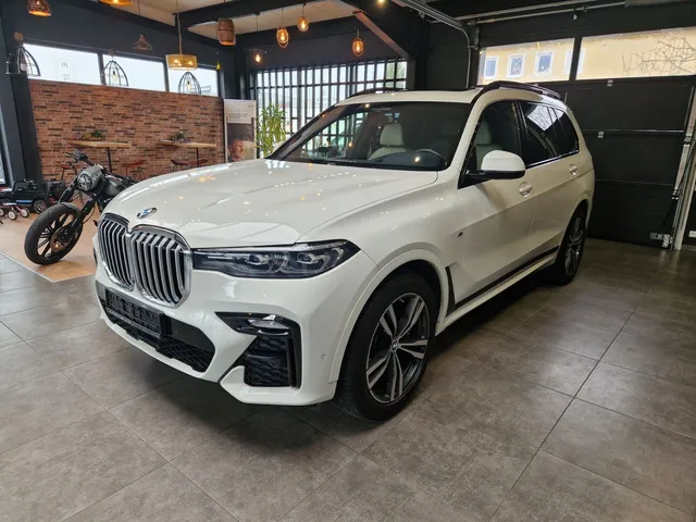 BMW X7